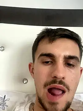 Snapshot of Demonpull69 chatting on October 22, 2025, 1:43 pm Demonpull69 online show from October 22, 2025, 1:43 pm