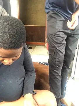 Snapshot of MKbesxxx chatting on December 19, 2025, 5:00 am MKbesxxx online show from December 19, 2025, 5:00 am