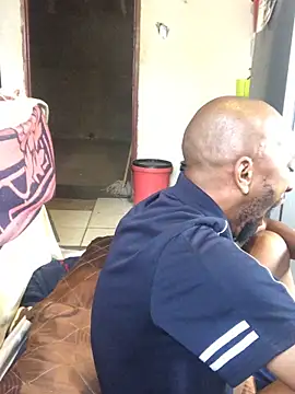 Snapshot of MKbesxxx chatting on December 20, 2025, 4:15 am MKbesxxx online show from December 20, 2025, 4:15 am