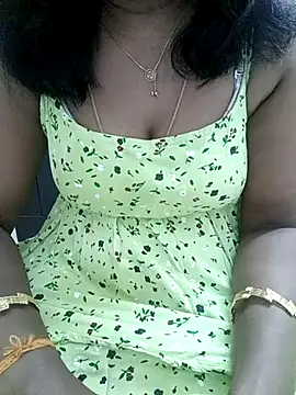 Snapshot of Tamil_Vishalini chatting on October 22, 2025, 6:13 am Tamil Vishalini online show from October 22, 2025, 6:13 am