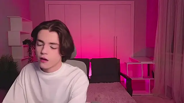 Snapshot of b0y_fantasy chatting on February 10, 2025, 5:52 pm b0y fantasy online show from February 10, 2025, 5:52 pm