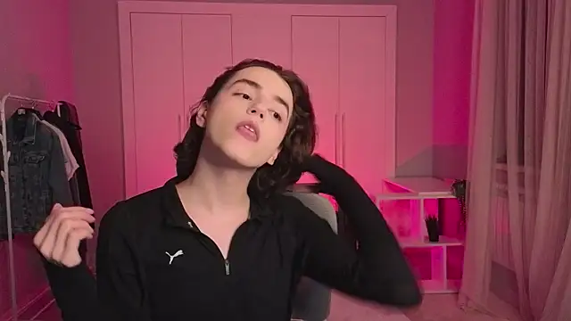 Snapshot of b0y_fantasy chatting on February 27, 2025, 4:54 pm b0y fantasy online show from February 27, 2025, 4:54 pm