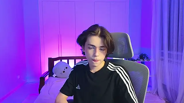 Snapshot of b0y_fantasy chatting on January 15, 2025, 5:15 pm b0y fantasy online show from January 15, 2025, 5:15 pm