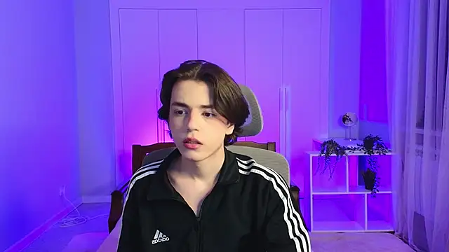 Snapshot of b0y_fantasy chatting on January 11, 2025, 6:33 pm b0y fantasy online show from January 11, 2025, 6:33 pm