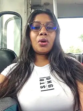 PaulaOrtiz 1 online show from December 16, 2025, 4:11 pm