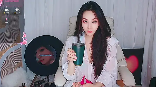 Snapshot of xiaotiantian-76 chatting on October 27, 2025, 3:02 pm xiaotiantian-76 online show from October 27, 2025, 3:02 pm