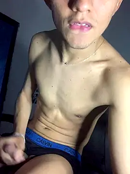 gabrielzinnnn085 online show from December 19, 2025, 9:50 pm