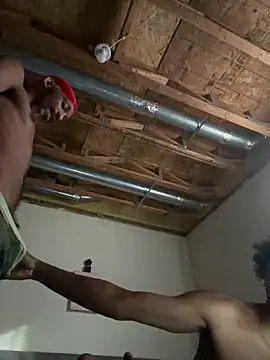 Snapshot of PlayboySavageX chatting on February 17, 2025, 9:32 pm PlayboySavageX online show from February 17, 2025, 9:32 pm