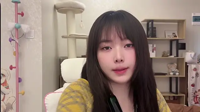 Snapshot of Chenjing0 chatting on December 2, 2025, 4:03 am Chenjing0 online show from December 2, 2025, 4:03 am