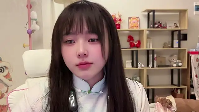 Chenjing0 online show from February 17, 2026, 1:41 pm