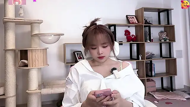 Snapshot of Chenjing0 chatting on July 1, 2026, 12:38 pm Chenjing0 online show from July 1, 2026, 12:38 pm