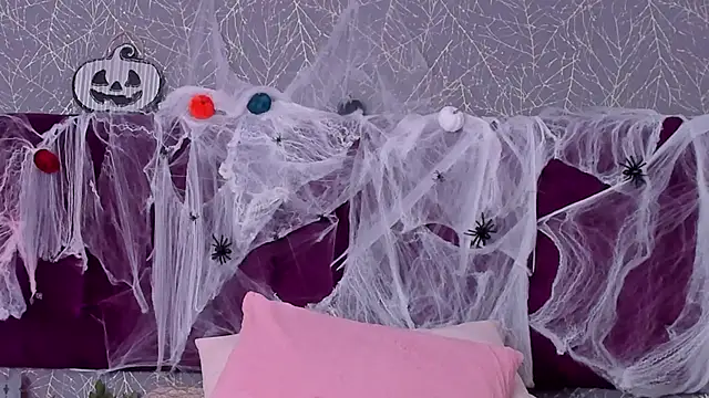 LiaCathaleya online show from October 10, 2025, 8:31 pm