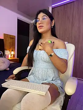 Snapshot of gabi_marcillo chatting on March 5, 2025, 11:49 pm gabi marcillo online show from March 5, 2025, 11:49 pm