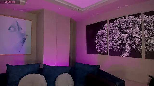 Snapshot of NiaSalvatore chatting on November 4, 2025, 7:39 pm NiaSalvatore online show from November 4, 2025, 7:39 pm