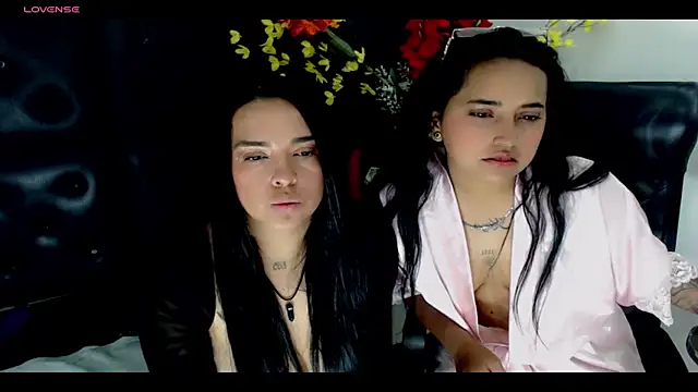 Carolaine01 online show from January 25, 2025, 11:32 pm
