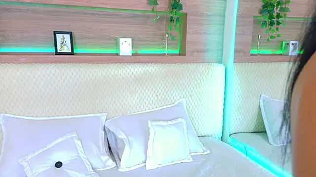 Snapshot of AbieHills chatting on September 10, 2025, 12:04 pm AbieHills online show from September 10, 2025, 12:04 pm