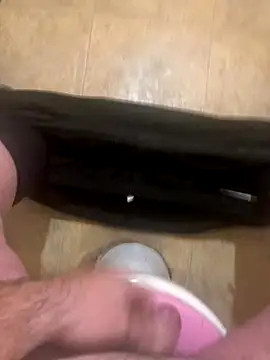 Snapshot of balint35 chatting on November 25, 2025, 9:26 pm balint35 online show from November 25, 2025, 9:26 pm