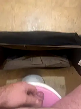 Snapshot of balint35 chatting on November 18, 2025, 4:54 pm balint35 online show from November 18, 2025, 4:54 pm