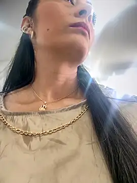 Snapshot of BELLA--26 chatting on November 29, 2025, 12:49 pm BELLA--26 online show from November 29, 2025, 12:49 pm