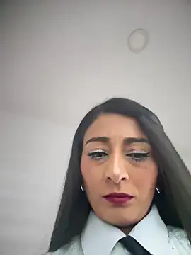 Snapshot of BELLA--26 chatting on November 14, 2025, 1:37 pm BELLA--26 online show from November 14, 2025, 1:37 pm