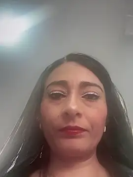 Snapshot of BELLA--26 chatting on November 22, 2025, 12:37 pm BELLA--26 online show from November 22, 2025, 12:37 pm