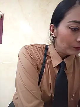 BELLA--26 online show from February 19, 2025, 8:10 pm