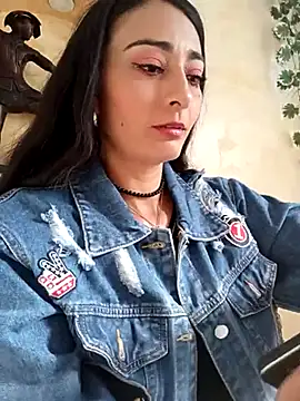 BELLA--26 online show from February 26, 2025, 9:09 pm