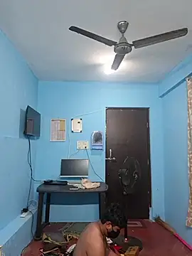 Snapshot of Desi_Heat chatting on January 9, 2026, 7:32 pm Desi Heat online show from January 9, 2026, 7:32 pm