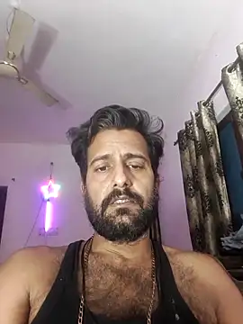 Snapshot of MAGNETICDADDY8 chatting on November 28, 2025, 8:20 pm MAGNETICDADDY8 online show from November 28, 2025, 8:20 pm