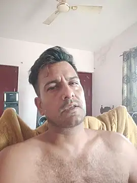 Snapshot of MAGNETICDADDY8 chatting on September 28, 2025, 10:11 am MAGNETICDADDY8 online show from September 28, 2025, 10:11 am