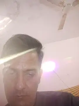 Snapshot of MAGNETICDADDY8 chatting on October 18, 2025, 10:01 pm MAGNETICDADDY8 online show from October 18, 2025, 10:01 pm