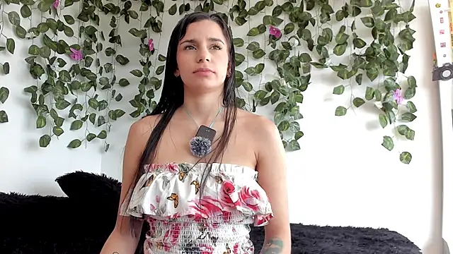 Snapshot of Laurensmith9 chatting on March 14, 2026, 1:28 pm Laurensmith9 online show from March 14, 2026, 1:28 pm