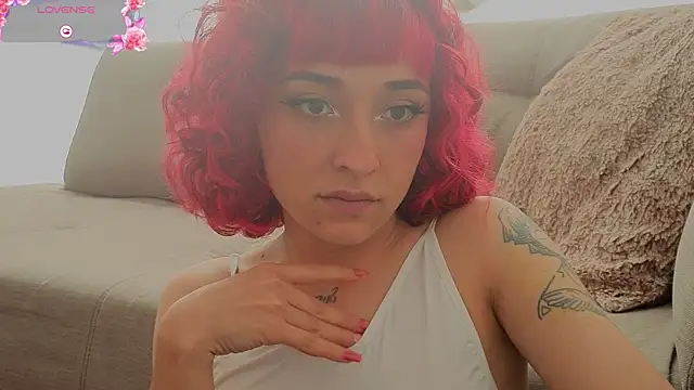 Snapshot of NickiYoung chatting on June 17, 2026, 7:13 pm NickiYoung online show from June 17, 2026, 7:13 pm