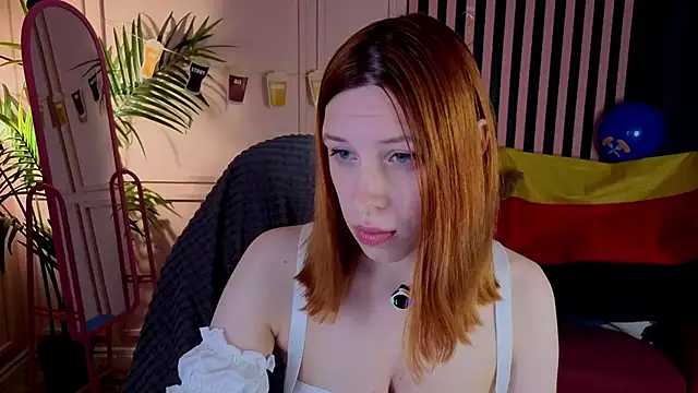 Snapshot of Mikka_Blush chatting on September 29, 2025, 10:37 pm Mikka Blush online show from September 29, 2025, 10:37 pm
