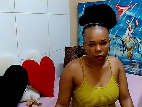 JusyBee online show from November 6, 2025, 5:50 pm