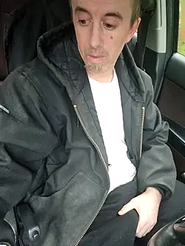 drummer9 online show from October 31, 2025, 11:33 pm