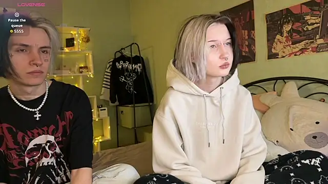 Snapshot of VeryRare_TwinS chatting on November 26, 2025, 2:11 am VeryRare TwinS online show from November 26, 2025, 2:11 am