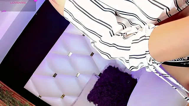 Snapshot of Diva_Smith02 chatting on March 28, 2026, 11:33 am Diva Smith02 online show from March 28, 2026, 11:33 am