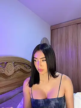 Snapshot of Maddy_Jones chatting on June 9, 2026, 2:23 am Maddy Jones online show from June 9, 2026, 2:23 am