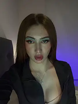 Maddy Jones online show from October 31, 2025, 3:36 am