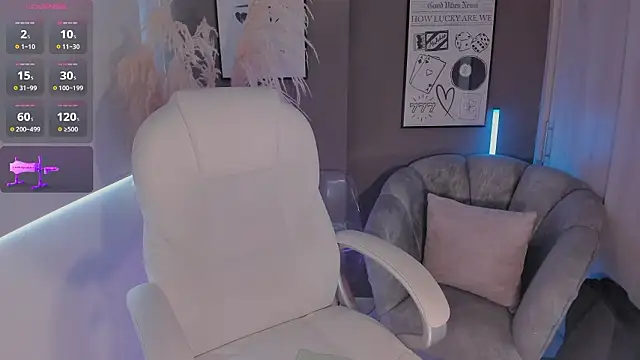 NiiaEvanss online show from March 27, 2026, 5:03 pm