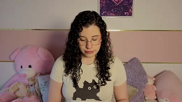 Snapshot of Charlotte__Miller chatting on December 2, 2025, 11:45 am Charlotte Miller online show from December 2, 2025, 11:45 am