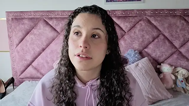 Snapshot of Charlotte__Miller chatting on September 13, 2025, 11:21 am Charlotte Miller online show from September 13, 2025, 11:21 am