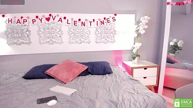 iriis rosse online show from February 14, 2025, 9:21 pm