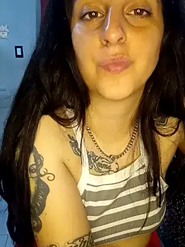 Snapshot of Camilita0 chatting on November 4, 2025, 9:02 am Camilita0 online show from November 4, 2025, 9:02 am