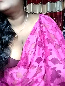 YERY HOT online show from November 3, 2025, 5:38 pm