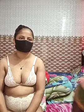Snapshot of Hot_Nila chatting on June 11, 2026, 2:33 am Hot Nila online show from June 11, 2026, 2:33 am