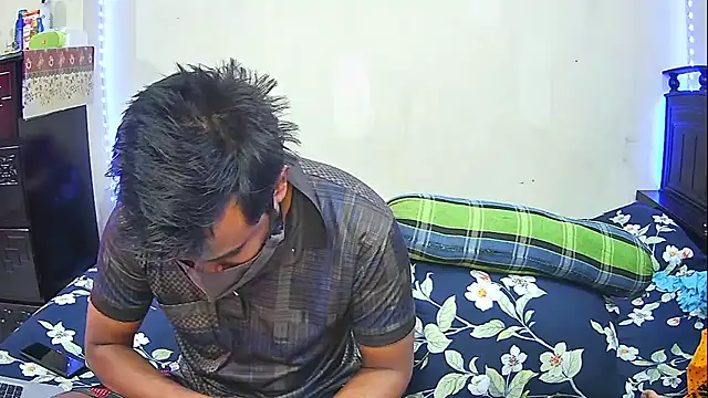 Hot Nila online show from January 16, 2026, 3:32 am