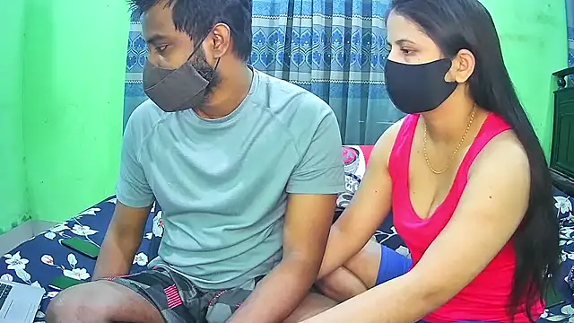 Hot Nila online show from November 26, 2025, 4:01 am