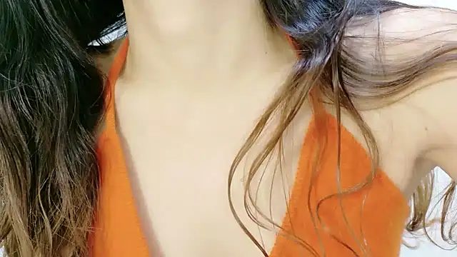 Snapshot of Mary-JP chatting on October 22, 2025, 4:34 am Mary-JP online show from October 22, 2025, 4:34 am